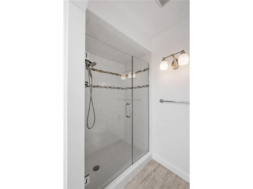 5501 Dewey Hill Road #330 Edina MN 55439 6800445 image40