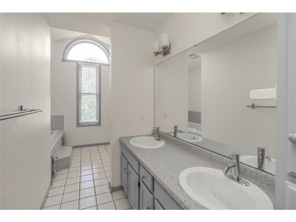 5501 Golfview Avenue N Oakdale MN 55128 7099305 image28
