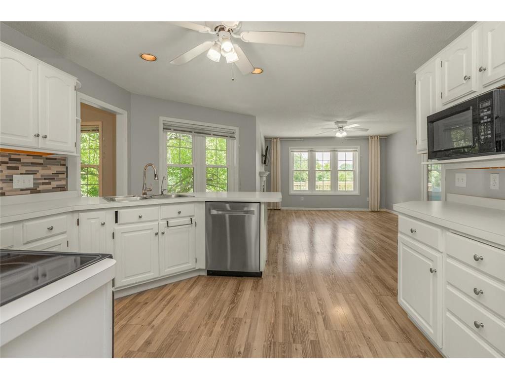 5501 Golfview Avenue N Oakdale MN 55128 7099305 image4
