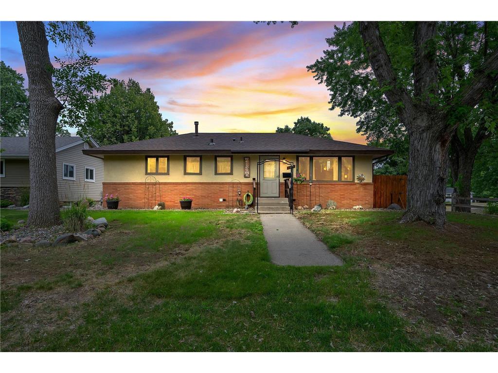 5502 Unity Avenue N Crystal MN 55429 6401112 image1