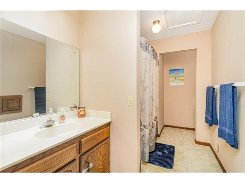 5503 E Bavarian Pass Fridley MN 55432 6809159 image10