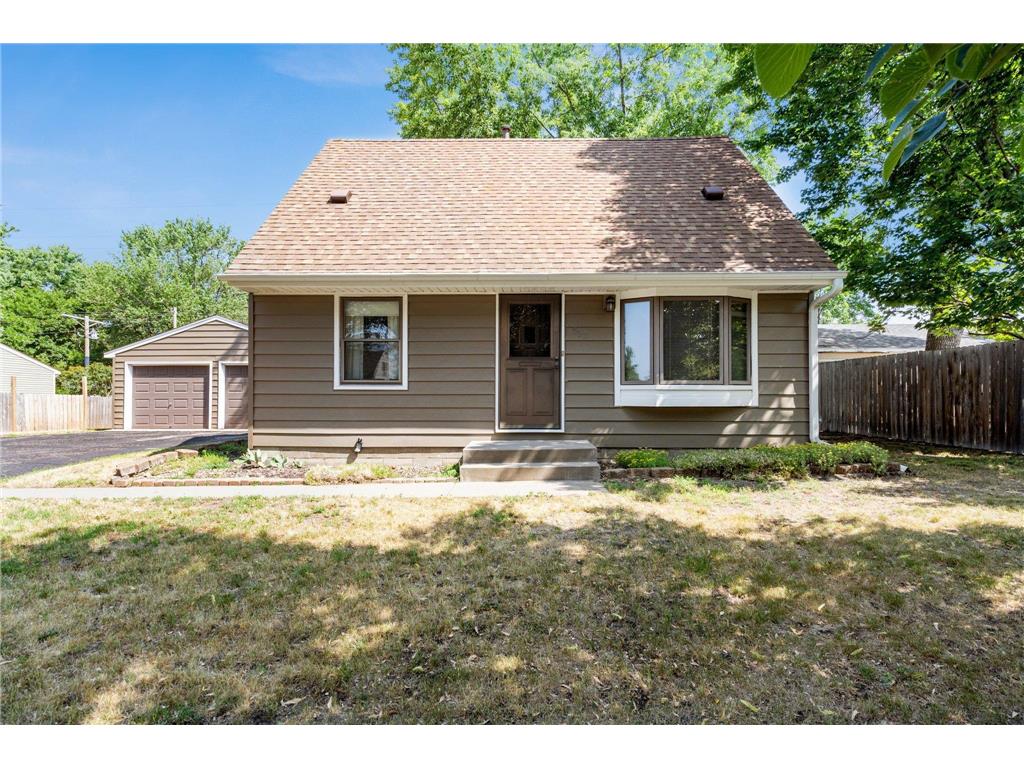 551 109th Avenue NW Coon Rapids MN 55448 6390215 image1