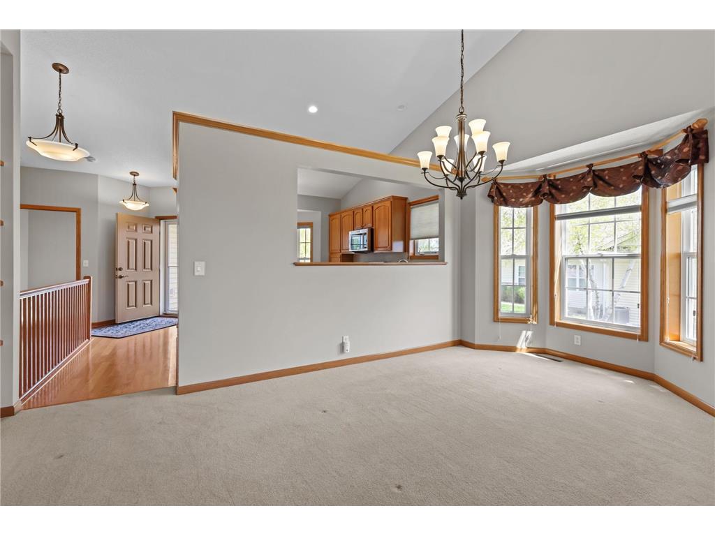551 Holly Lane N Oakdale MN 55128 7072650 image14