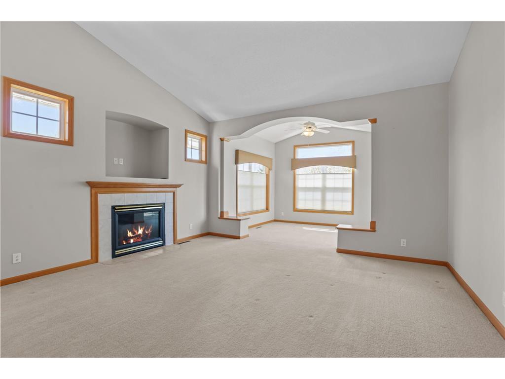 551 Holly Lane N Oakdale MN 55128 7072650 image17