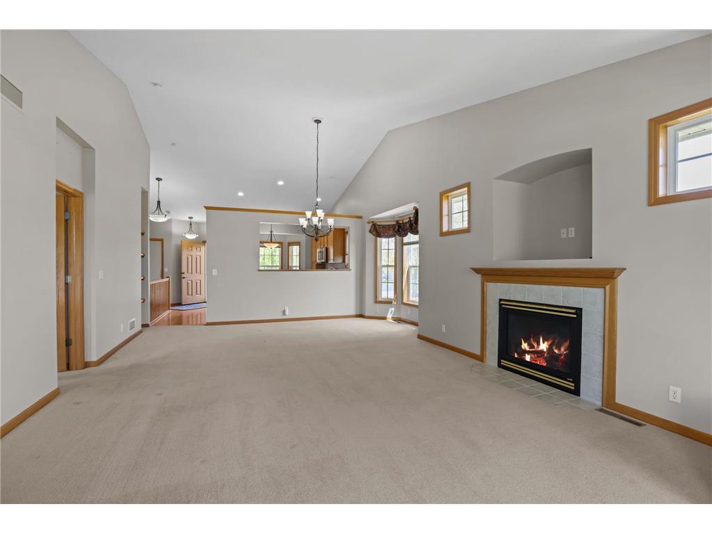 551 Holly Lane N Oakdale MN 55128 7072650 image23