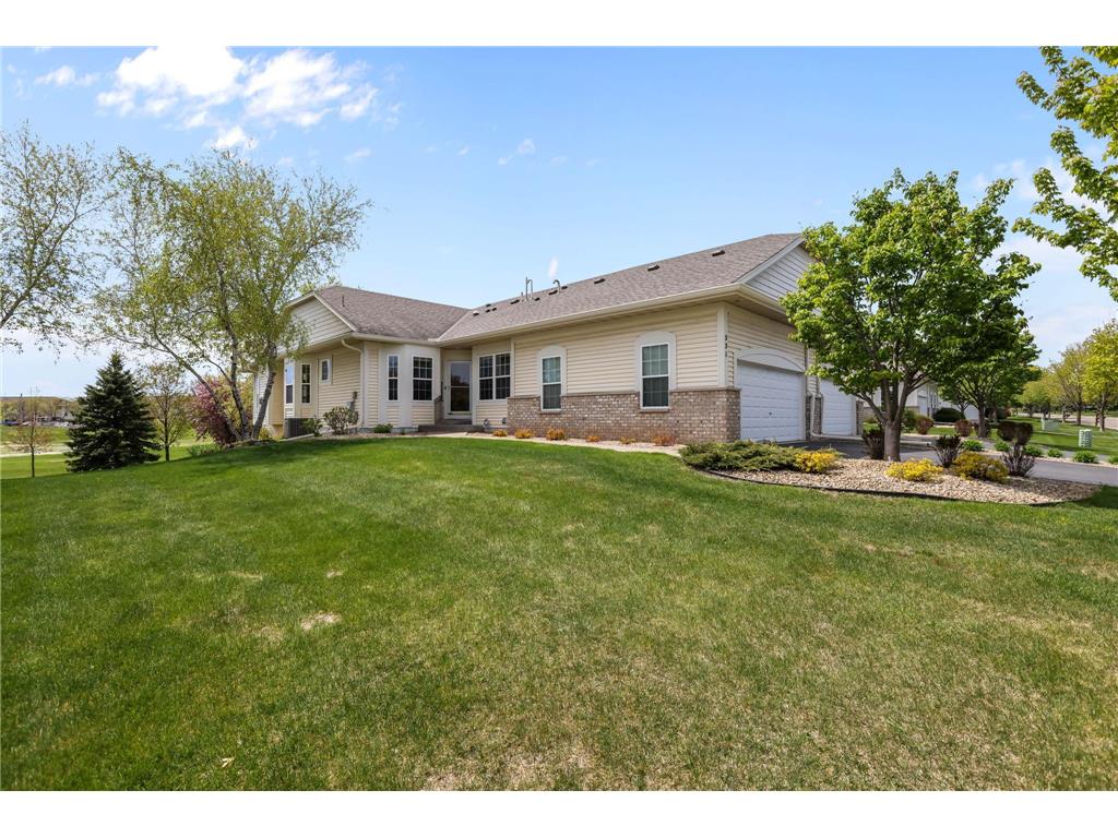 551 Holly Lane N Oakdale MN 55128 7072650 image3