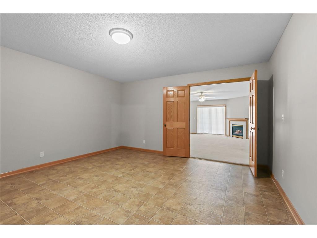 551 Holly Lane N Oakdale MN 55128 7072650 image37