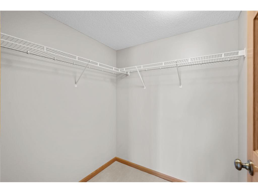 551 Holly Lane N Oakdale MN 55128 7072650 image43