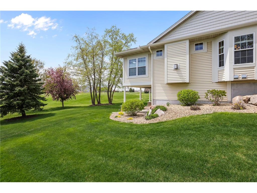 551 Holly Lane N Oakdale MN 55128 7072650 image47