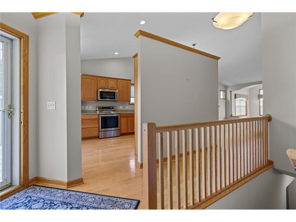 551 Holly Lane N Oakdale MN 55128 7072650 image9