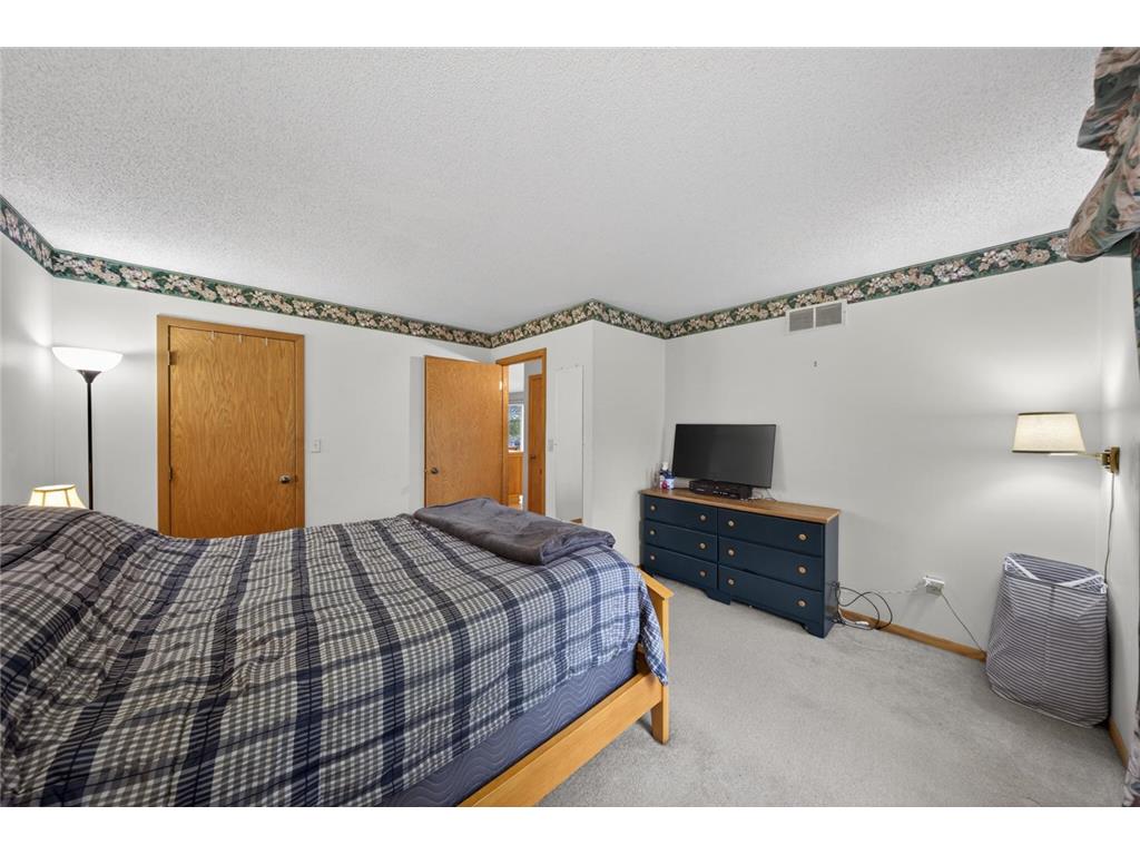 5511 23rd Avenue NW Rochester MN 55901 7059600 image28