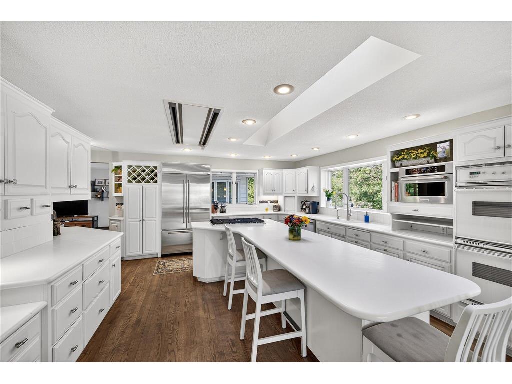 5512 Hillside Court Edina MN 55439 - Nine Mile Creek 7005628 image37