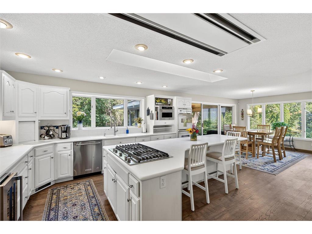 5512 Hillside Court Edina MN 55439 - Nine Mile Creek 7005628 image38