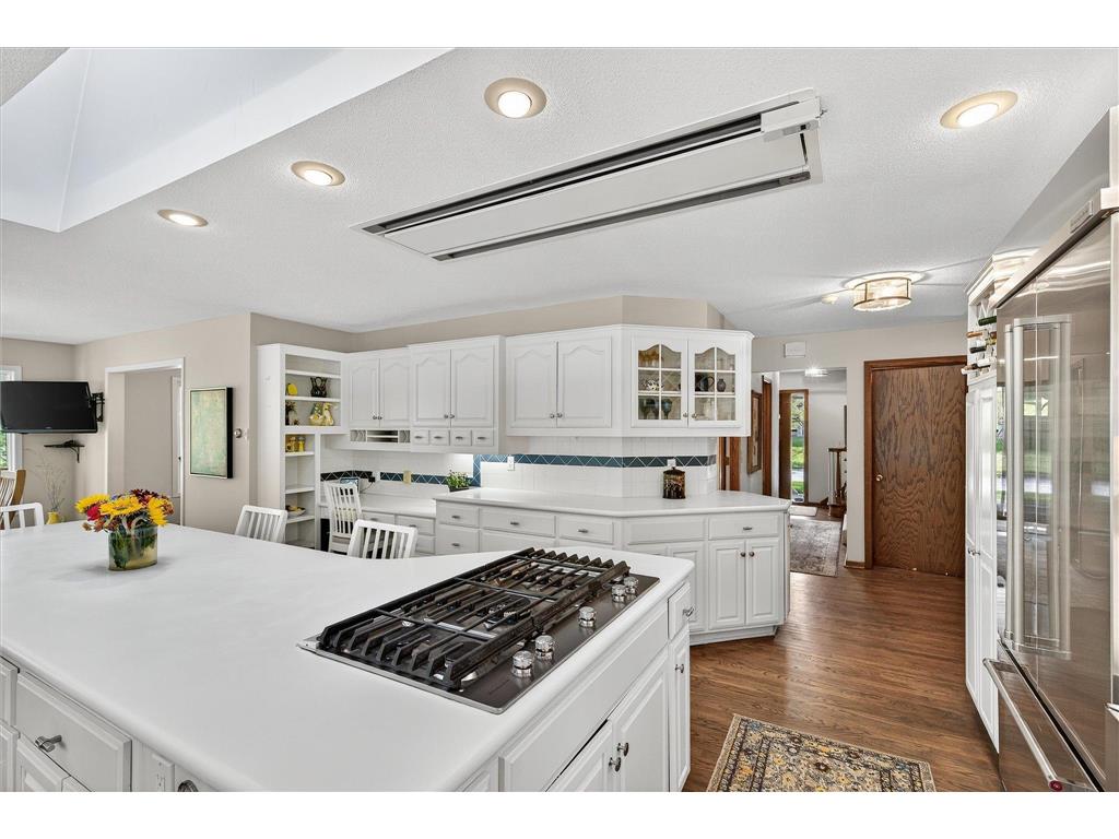 5512 Hillside Court Edina MN 55439 - Nine Mile Creek 7005628 image39