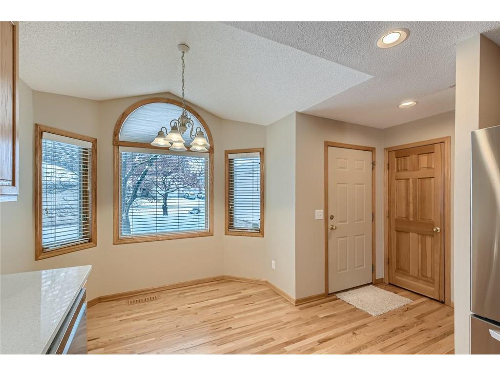 5515 Gideons Lane, Shorewood, MN, 55331 | MLS: 6653124 | Edina Realty