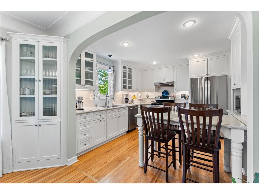 5515 Queen Avenue S Minneapolis MN 55410 7069652 image12