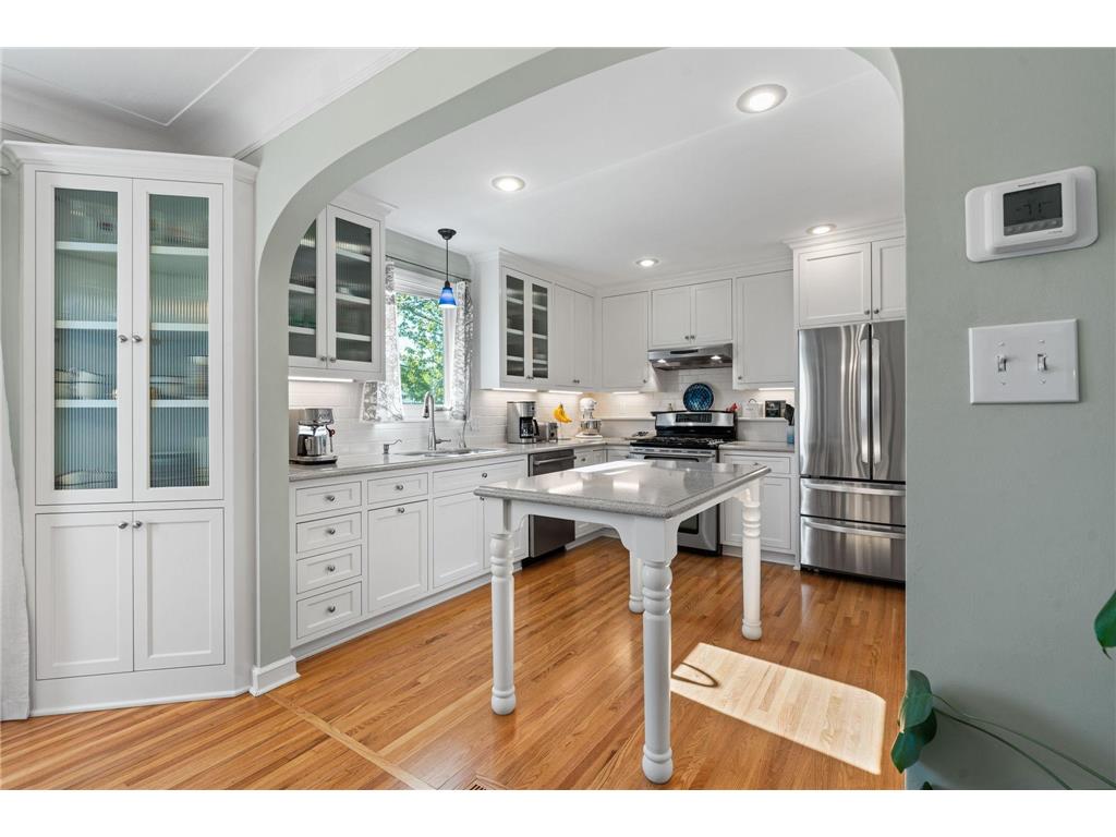 5515 Queen Avenue S Minneapolis MN 55410 7069652 image13