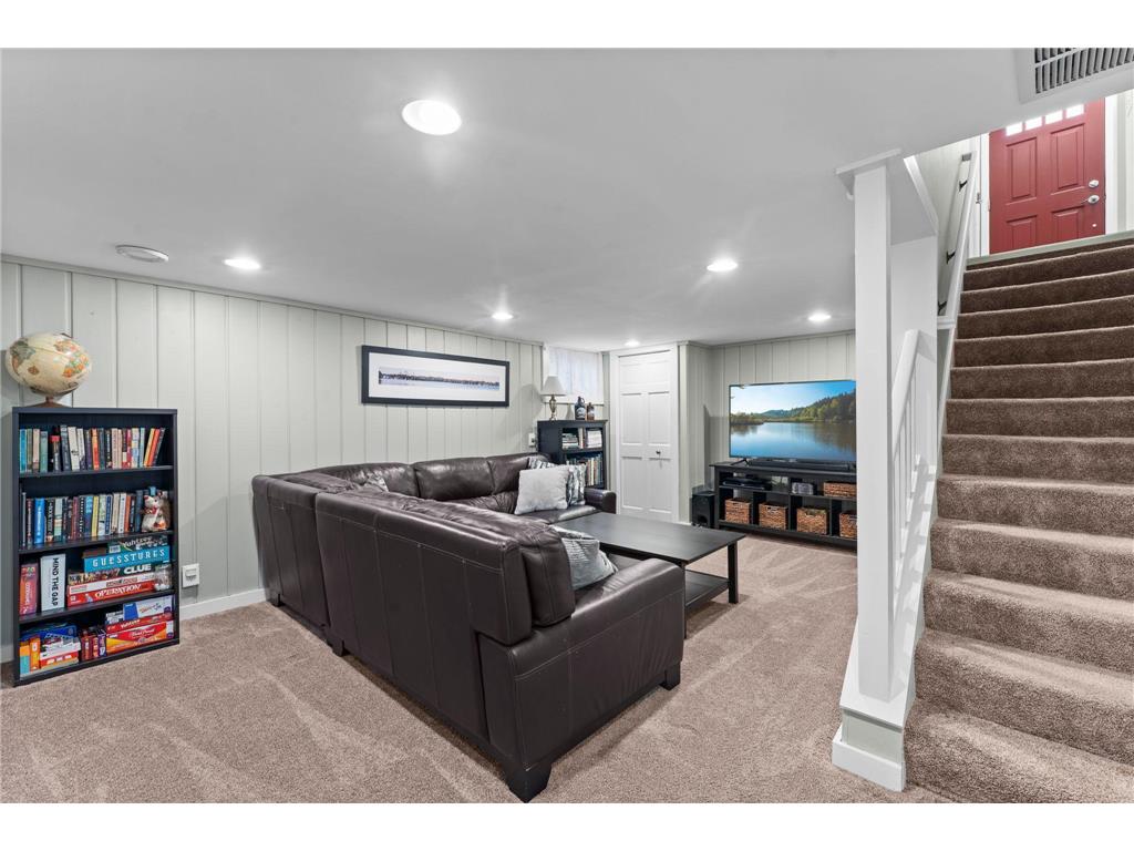 5515 Queen Avenue S Minneapolis MN 55410 7069652 image43