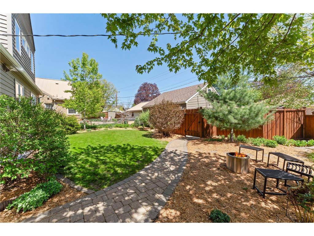 5515 Queen Avenue S Minneapolis MN 55410 7069652 image52