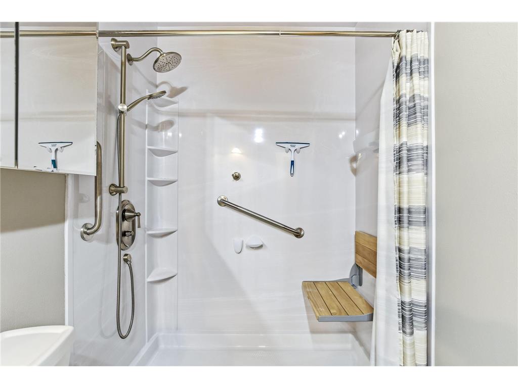 5518 Oakgreen Place N Oak Park Heights MN 55082 7078406 image22
