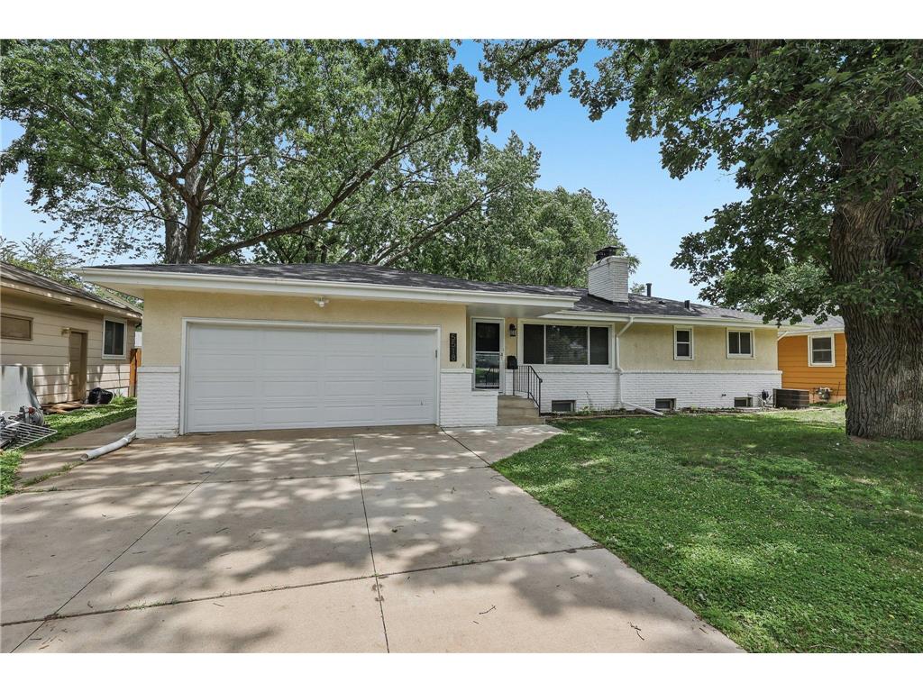 5518 Regent Avenue N Crystal MN 55429 7093728 image1