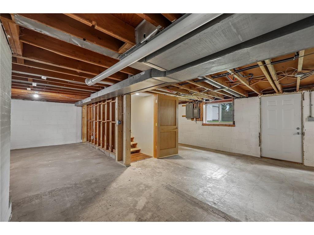 5518 Regent Avenue N Crystal MN 55429 7093728 image36