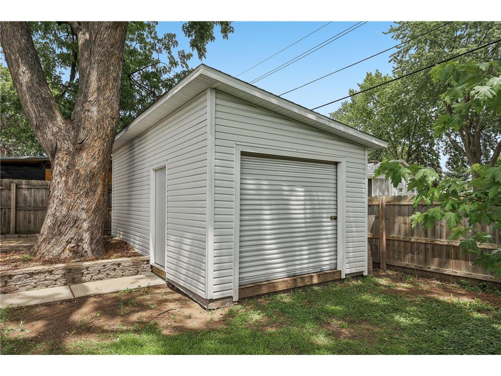 5518 Regent Avenue N Crystal MN 55429 7093728 image41