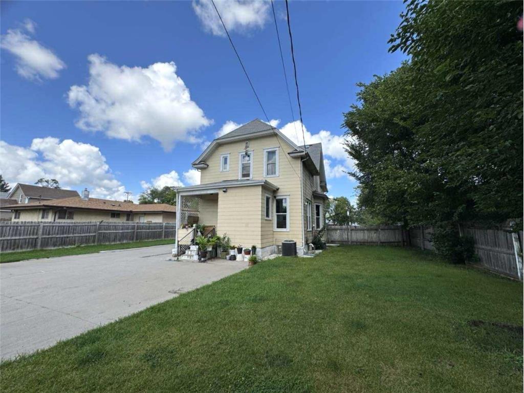 552 Burgess Street Saint Paul MN 55103 6777081 image2