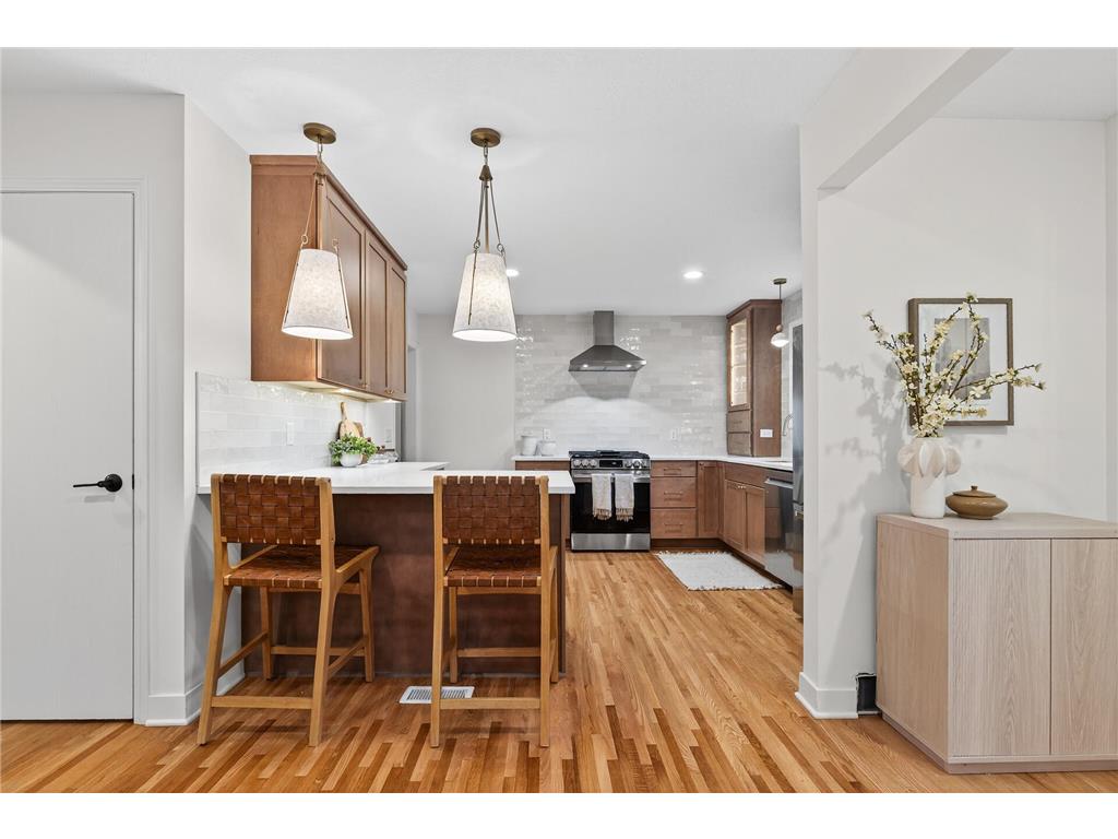 5521 W 42nd Street Saint Louis Park MN 55416 6803534 image4