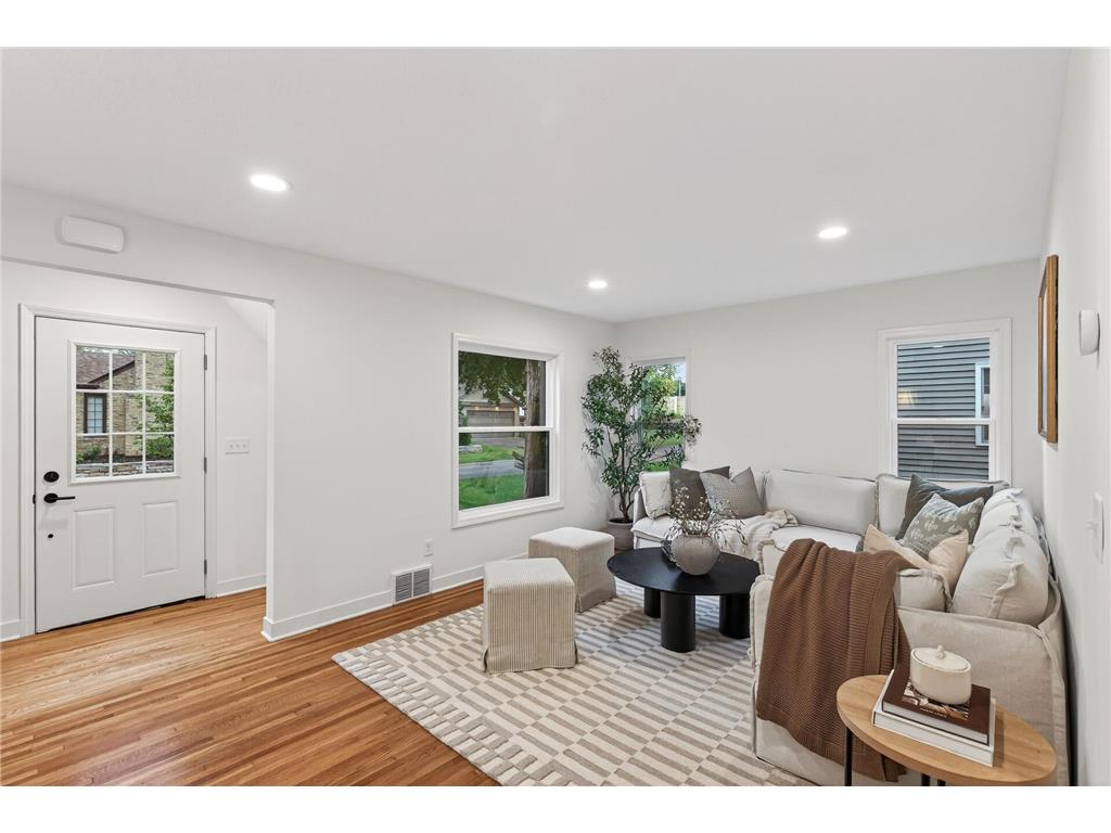 5521 W 42nd Street Saint Louis Park MN 55416 6803534 image8