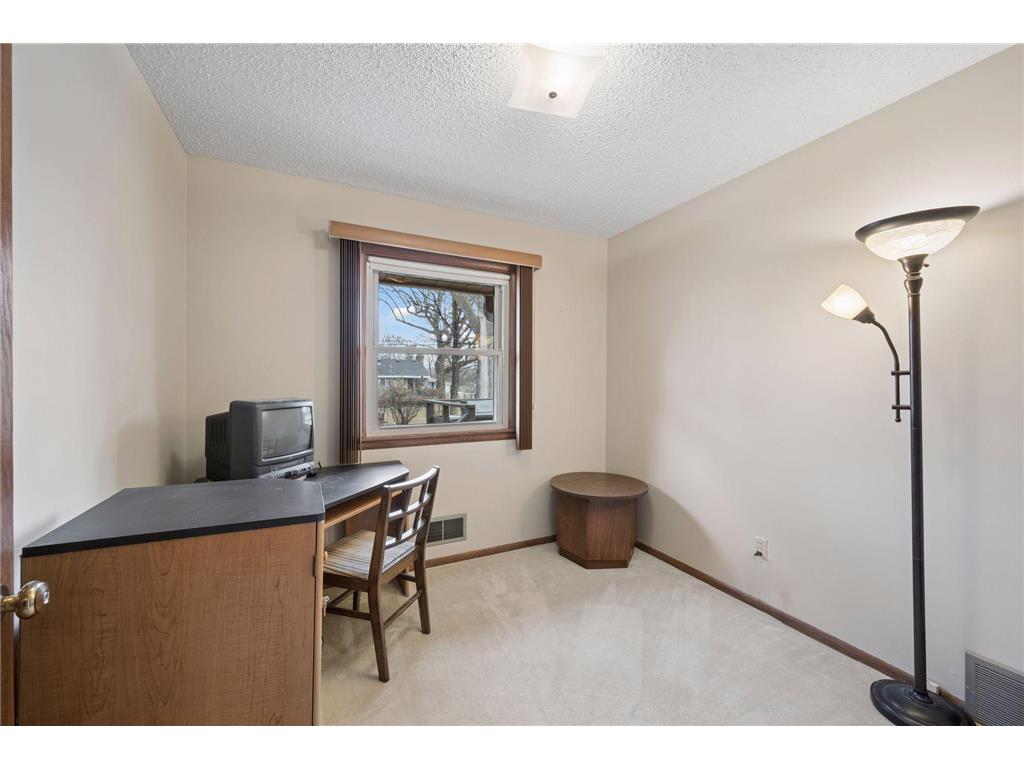 5526 Unity Avenue N Crystal MN 55429 7029913 image11