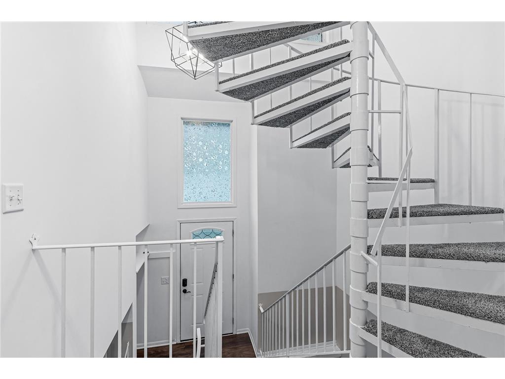 5527 E Bavarian Pass Fridley MN 55432 7006142 image19