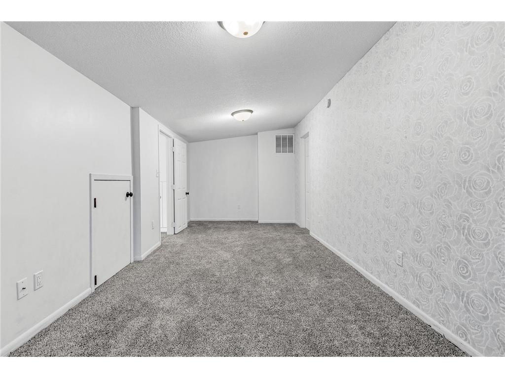 5527 E Bavarian Pass Fridley MN 55432 7006142 image22