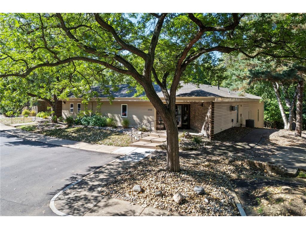 5527 E Bavarian Pass Fridley MN 55432 7006142 image30