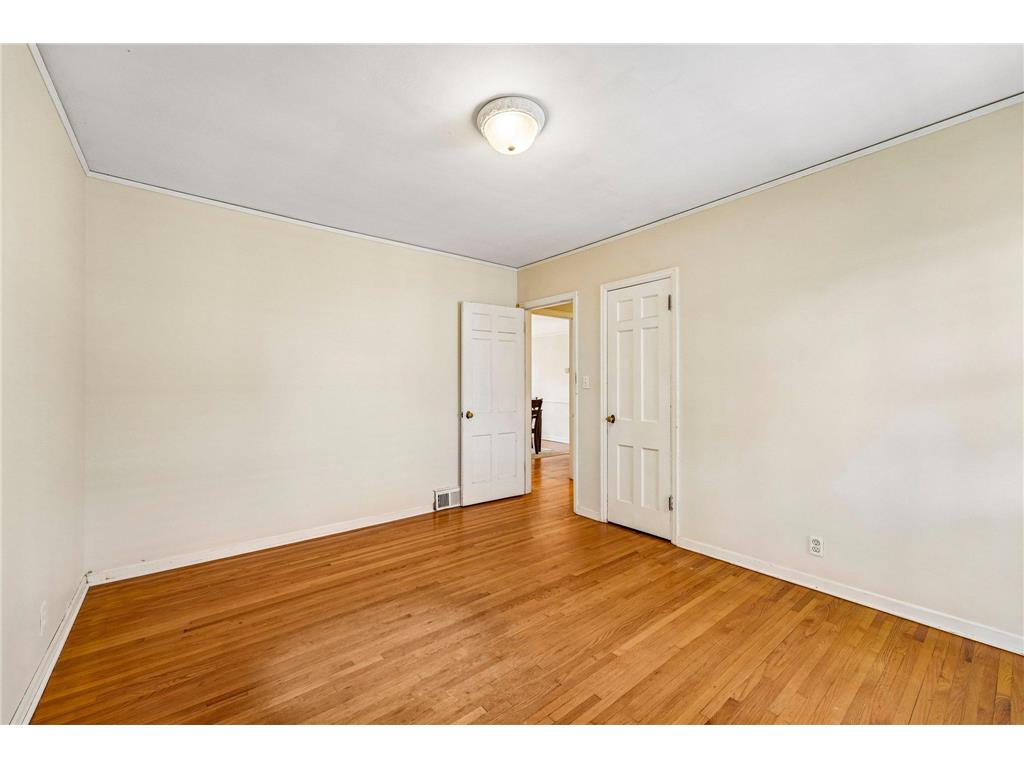 5529 Queen Avenue S Minneapolis MN 55410 6818397 image21