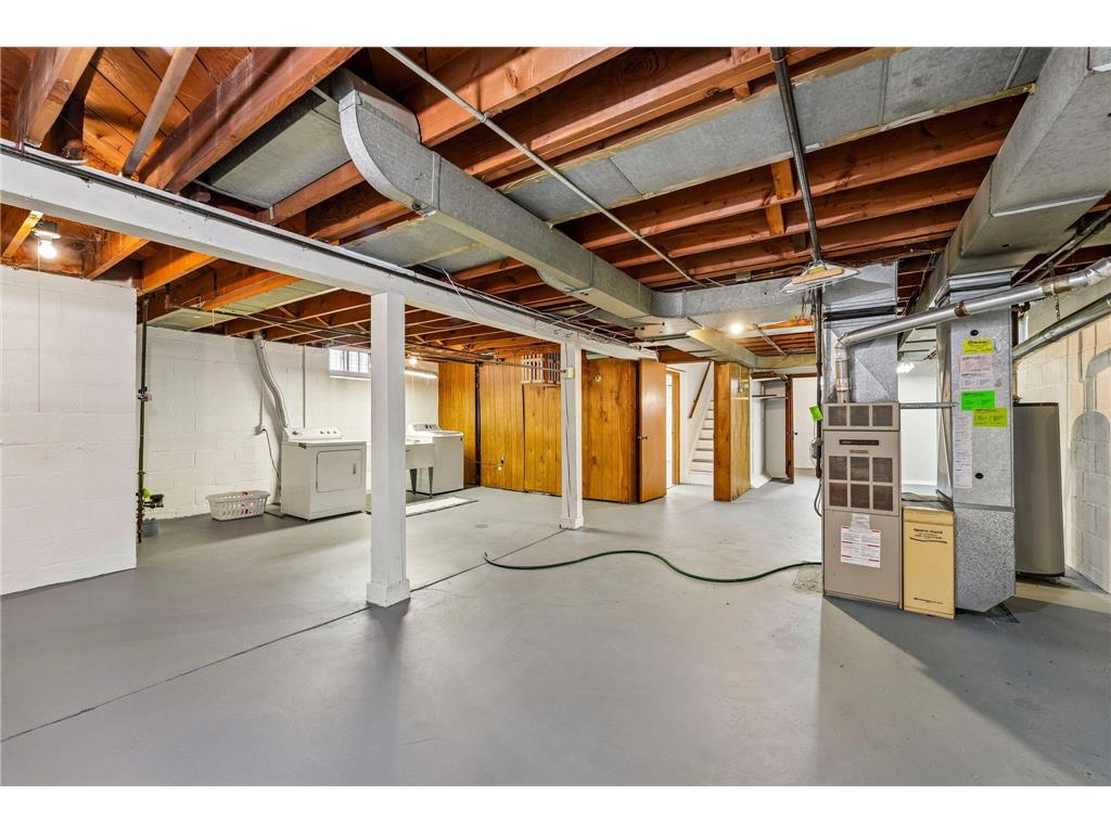 5529 Queen Avenue S Minneapolis MN 55410 6818397 image34
