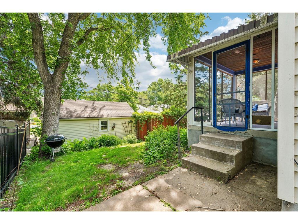 5529 Queen Avenue S Minneapolis MN 55410 6818397 image38