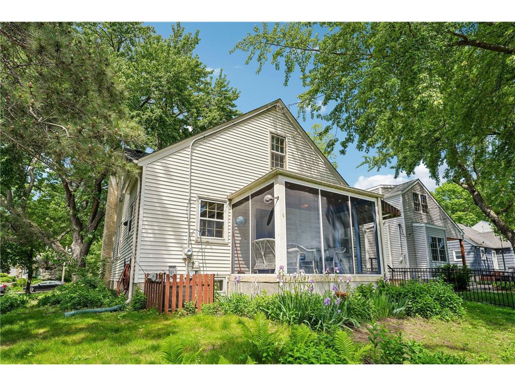 5529 Queen Avenue S Minneapolis MN 55410 6818397 image41