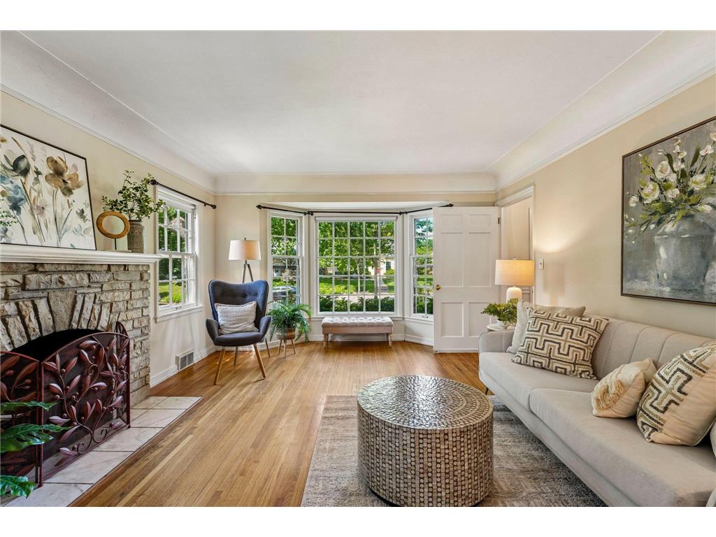 5529 Queen Avenue S Minneapolis MN 55410 6818397 image5