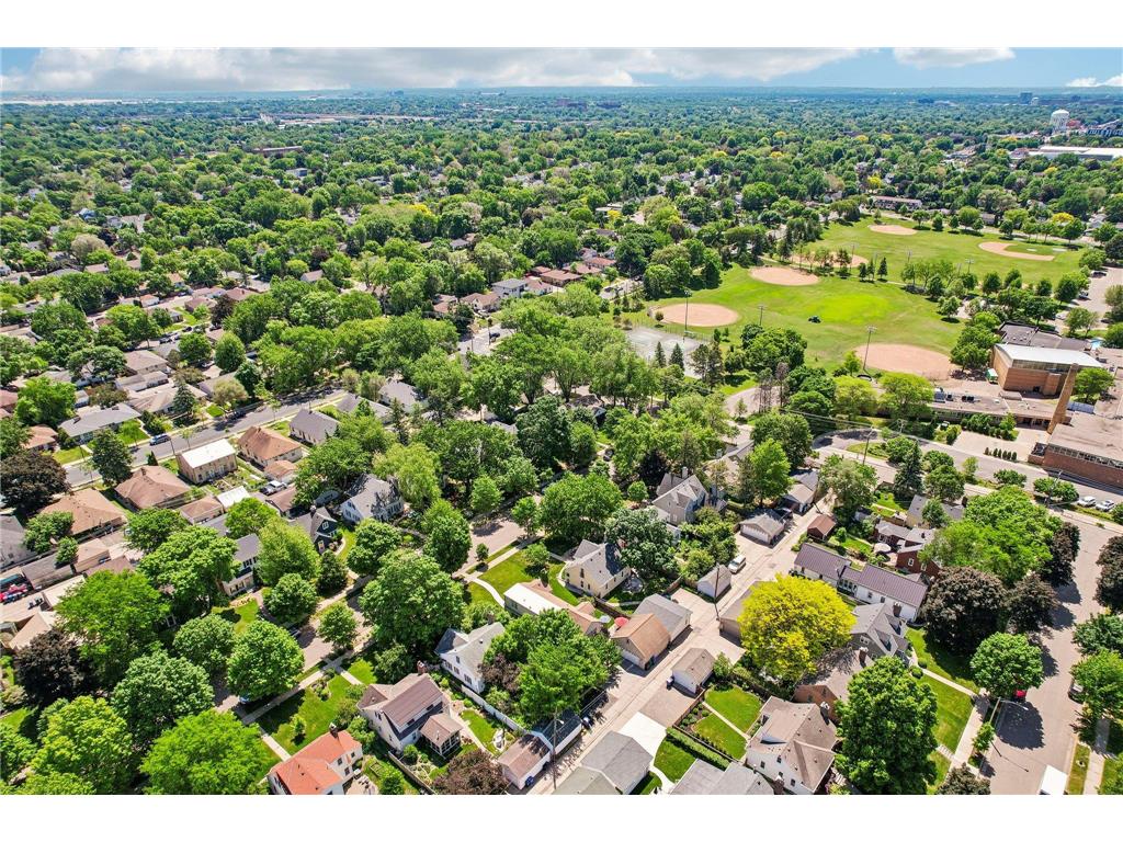 5529 Queen Avenue S Minneapolis MN 55410 6818397 image50