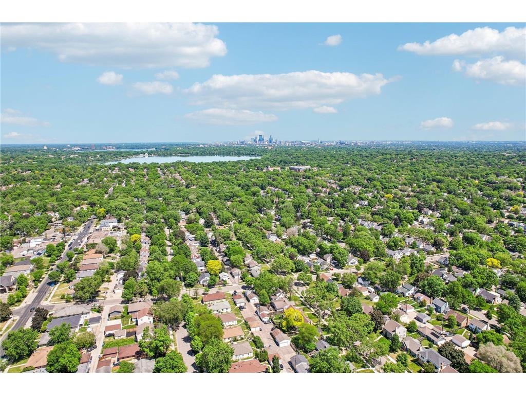 5529 Queen Avenue S Minneapolis MN 55410 6818397 image56