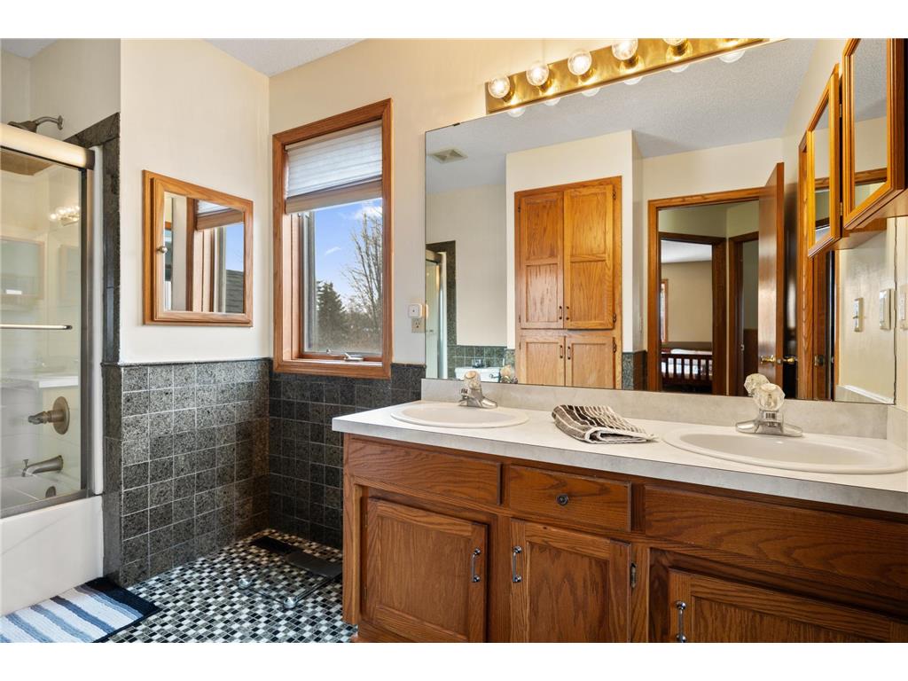 553 Hawthorn Road Lino Lakes MN 55014 7037954 image27