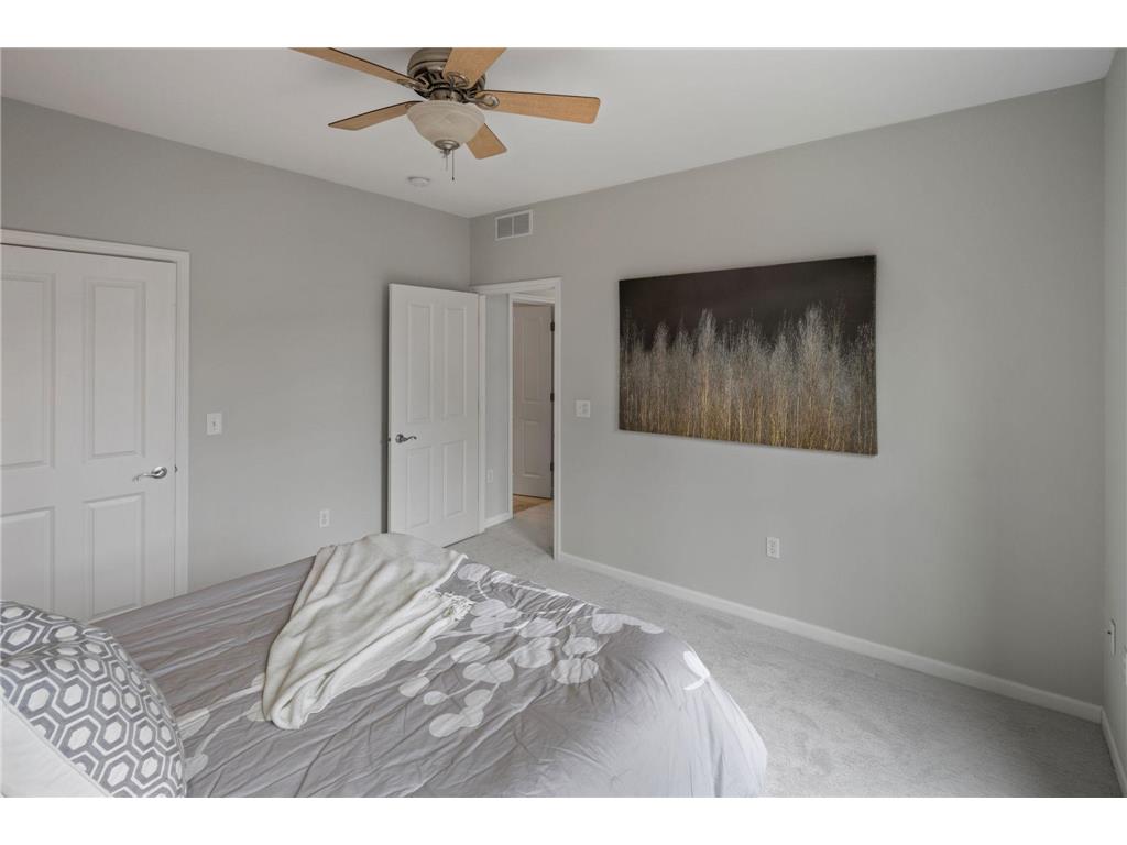 553 S 10th Street Minneapolis MN 55404 7063933 image32