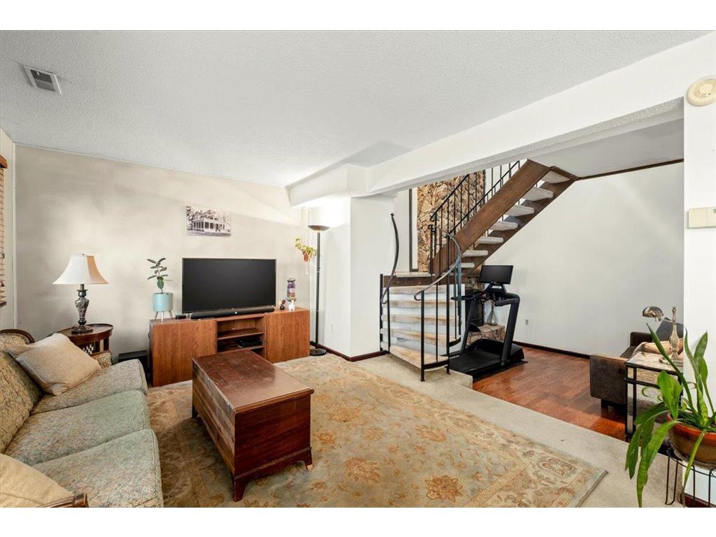 5530 E Bavarian Pass Fridley MN 55432 7112044 image1