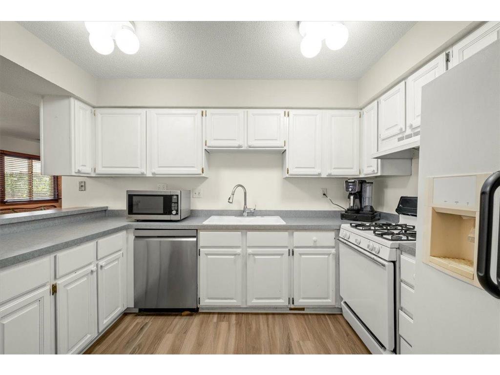 5530 E Bavarian Pass Fridley MN 55432 7112044 image10