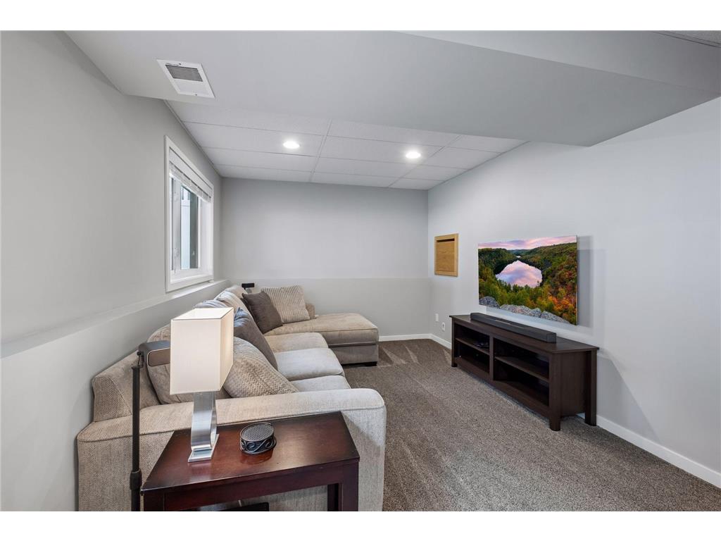 5533 Golfview Lane N Oakdale MN 55128 6764979 image21