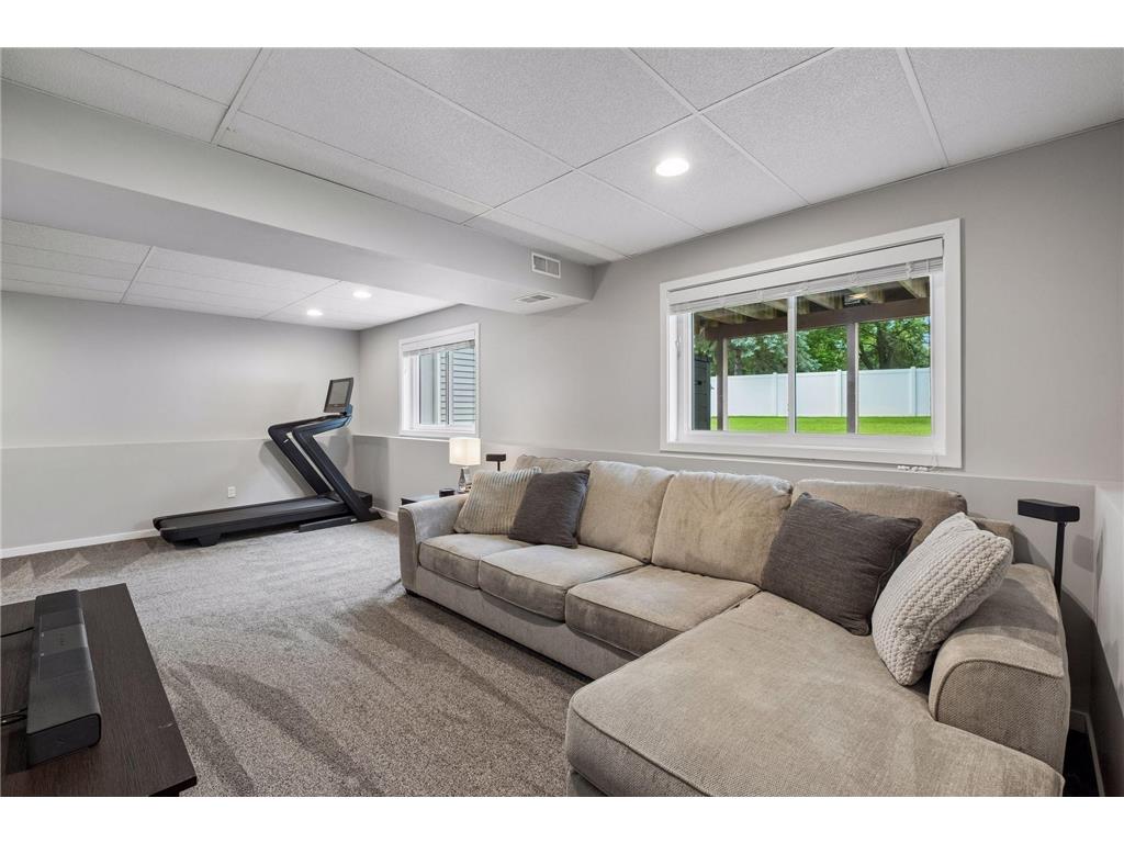5533 Golfview Lane N Oakdale MN 55128 6764979 image22