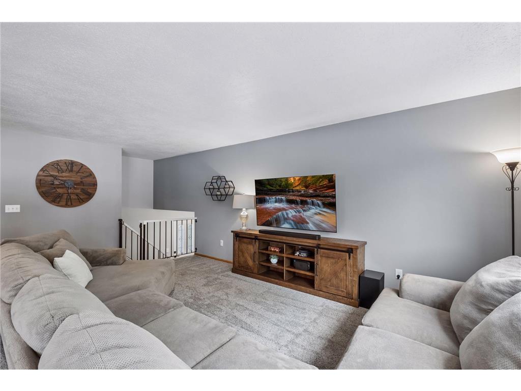 5533 Golfview Lane N Oakdale MN 55128 6764979 image7