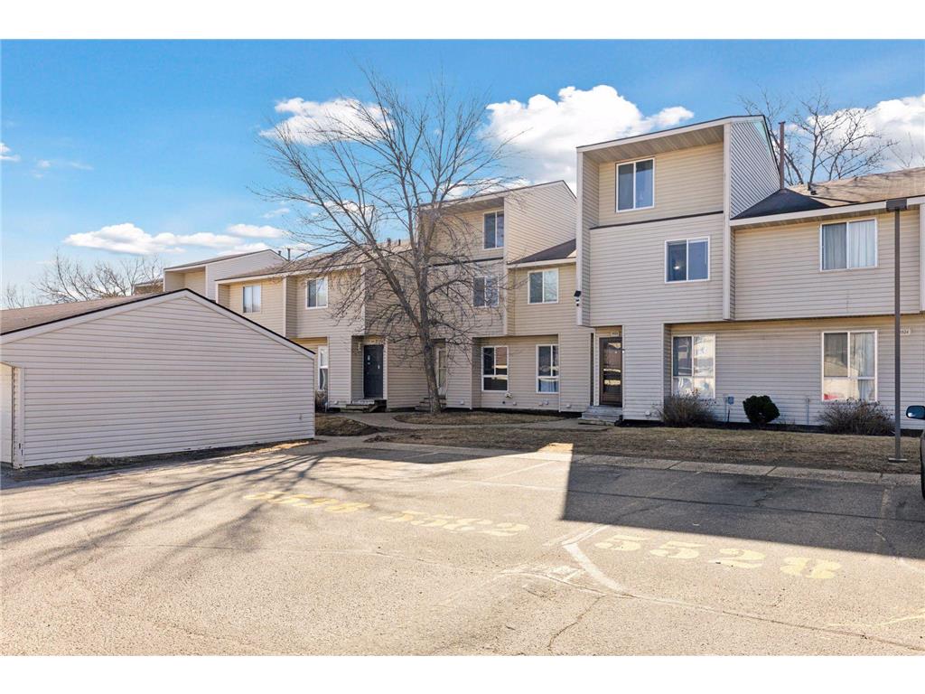 5536 Brookdale Drive N Brooklyn Park MN 55443 6628898 image1