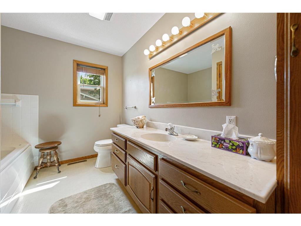 554 Karmil Place Gaylord MN 55334 6755883 image21